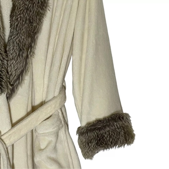 Patricia Altschul Ivory Faux Fur Trim Cozy Soft Belted Robe Med - Large Pockets - Picture 4 of 11